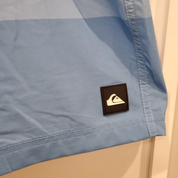 Quiksilver Men's Two-Tone Blue Lined Swim Trunks Board Shorts, Size Large - Picture 4 of 9